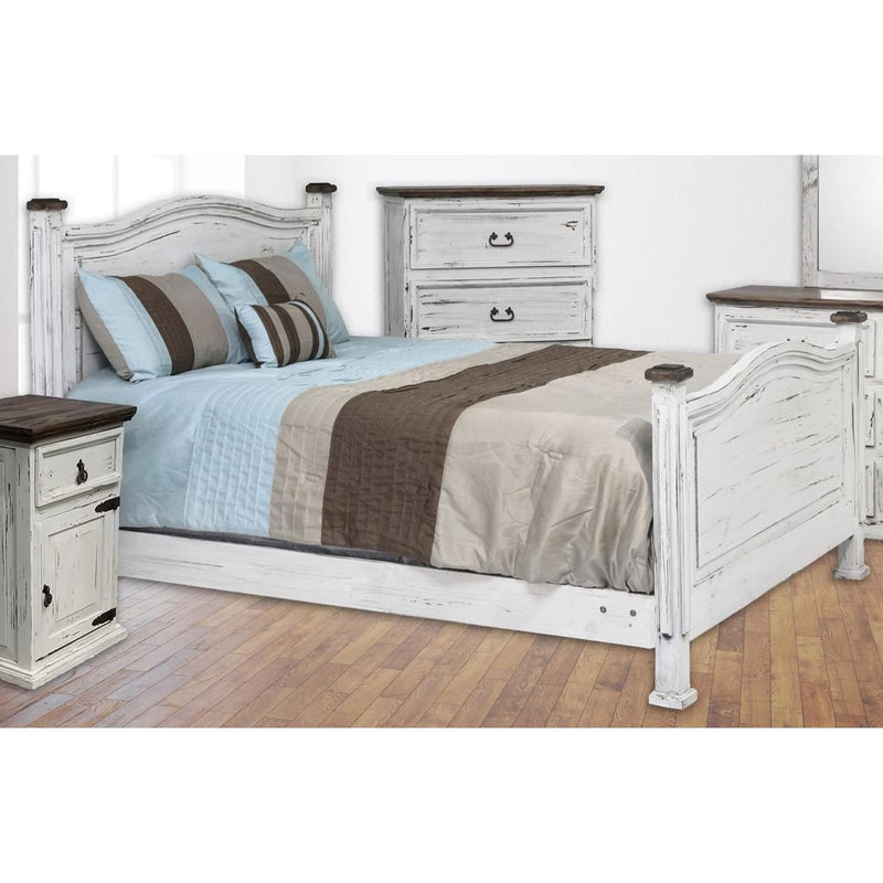 PFC Furniture Industries White Rustic Queen Poster Bed White Rustic Queen Poster Bed IMAGE 1